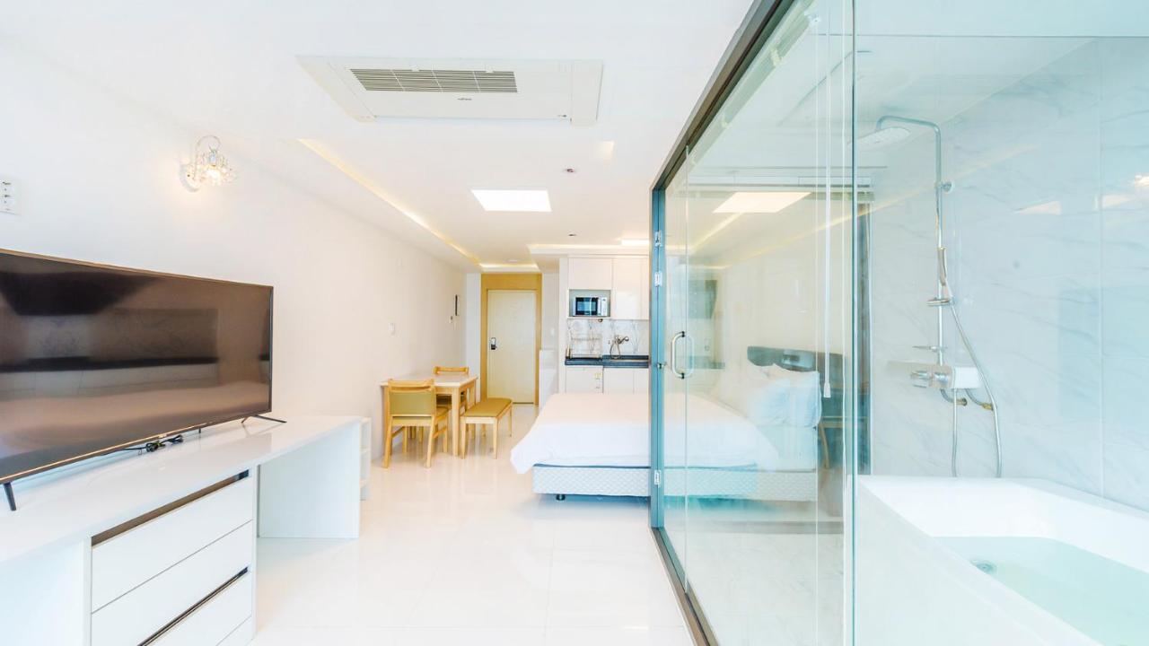 Castle Pool Resort Jeju Extérieur photo